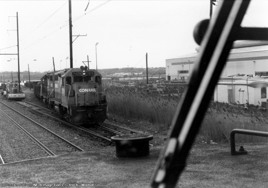 Conrail GP38 7879